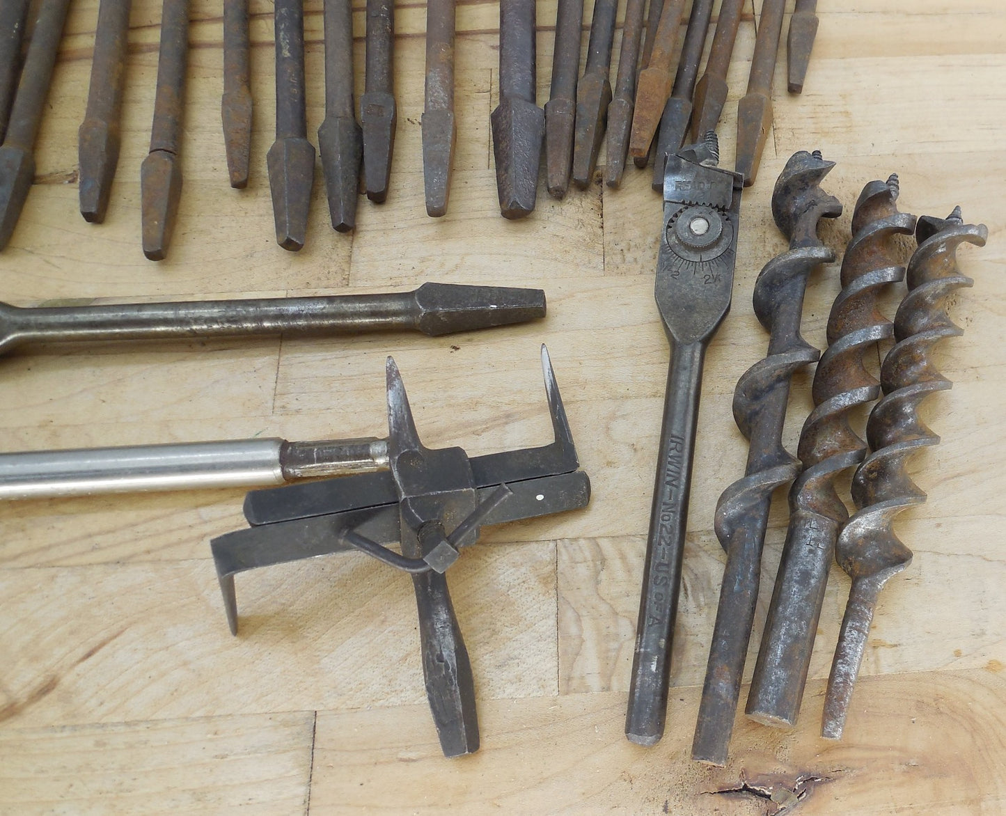 Mixed Maker 32 Lot Vtg. Auger Drill Bits Hole Saw Irwin Adjustable No. 22 MF 838