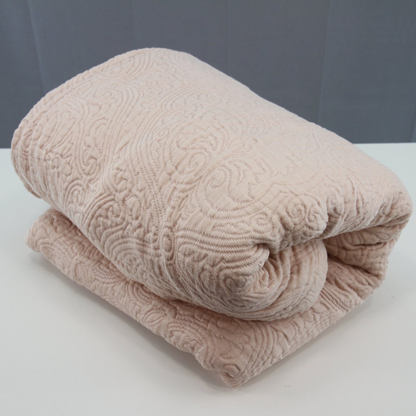 Pottery Barn Blush Pink Quilted Bedspread Pakistan  108 X 98 King