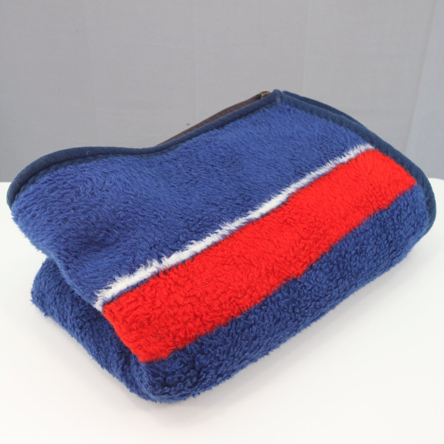 Vintage Ryltex New England Patriots Acrylic Plush Zipped Ponco Cape 60 X 38