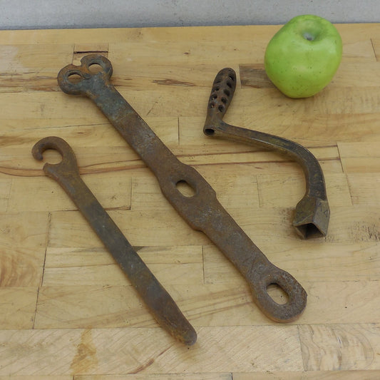 Antique Favorite 416 Base Burner Stove Parts - 3 Tools Ash Shaker Crank Handle
