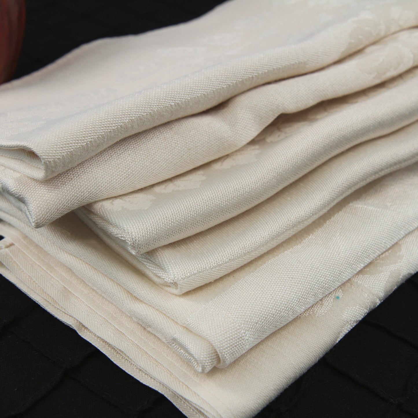 Six Elegant Damask Dinner Napkins Bone w/Leaves Design 18" MCM
