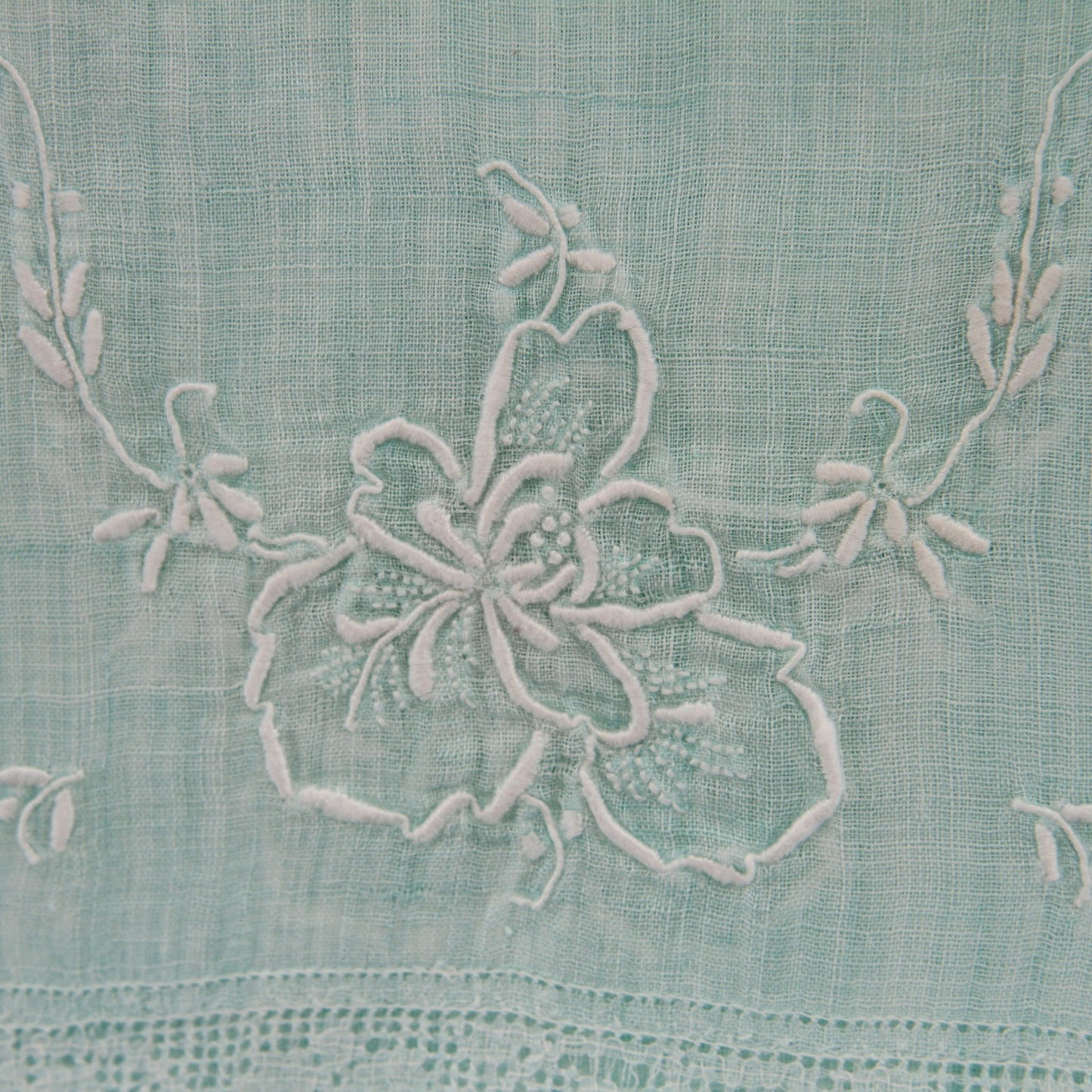 Vintage Embroidered Table Collection Lot Aqua Runner Napkins Placemats 11 Pieces