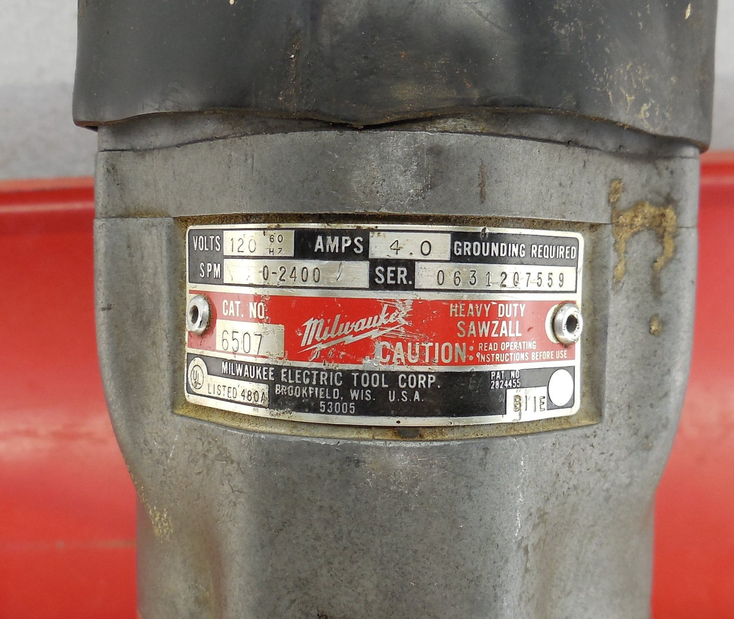 Vtg Milwaukee Sawzall Reciprocating Saw 6507 W/Steel Case Blades Works