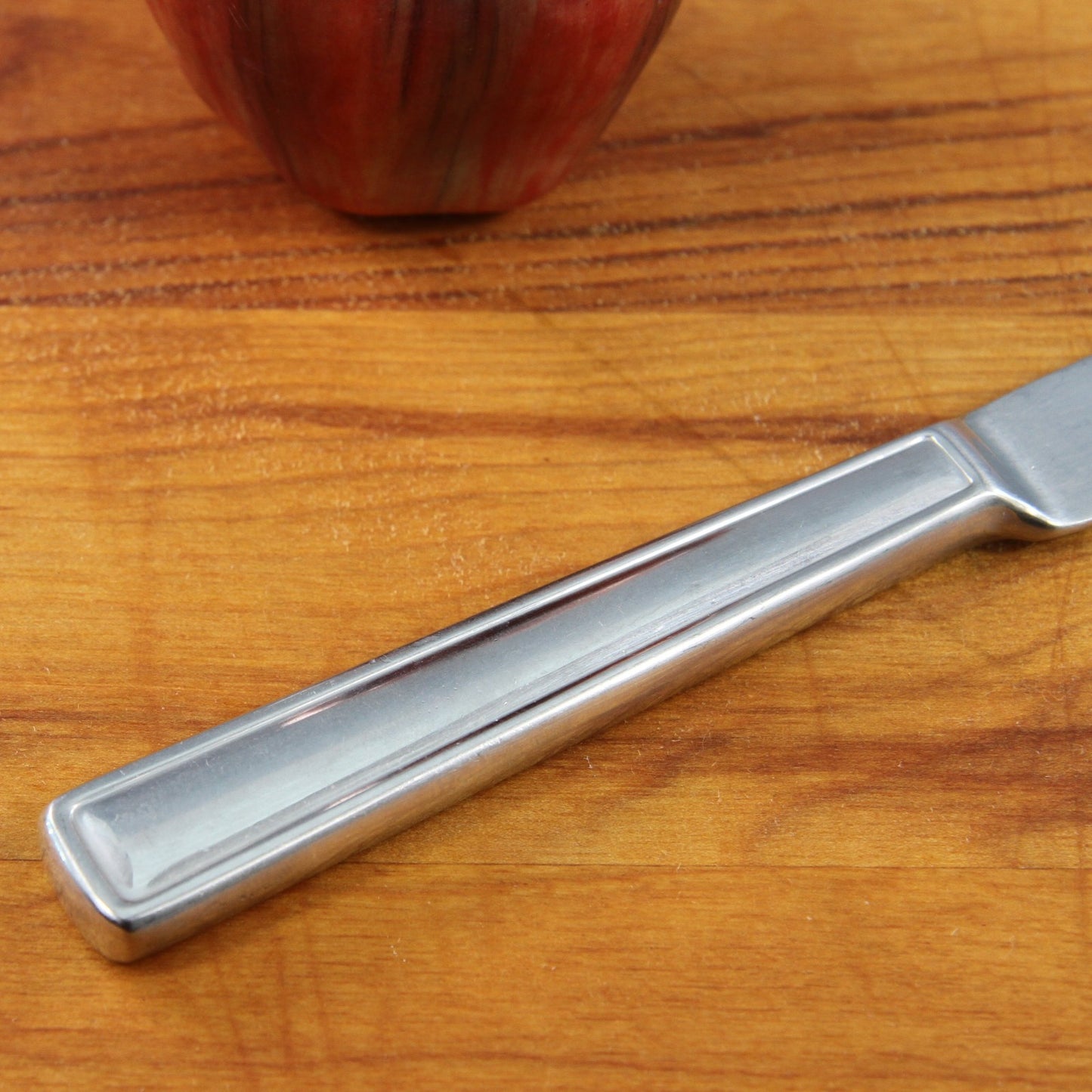 Pfaltzgraff Chalfonte Dinner Knife Glossy 9 1/4"