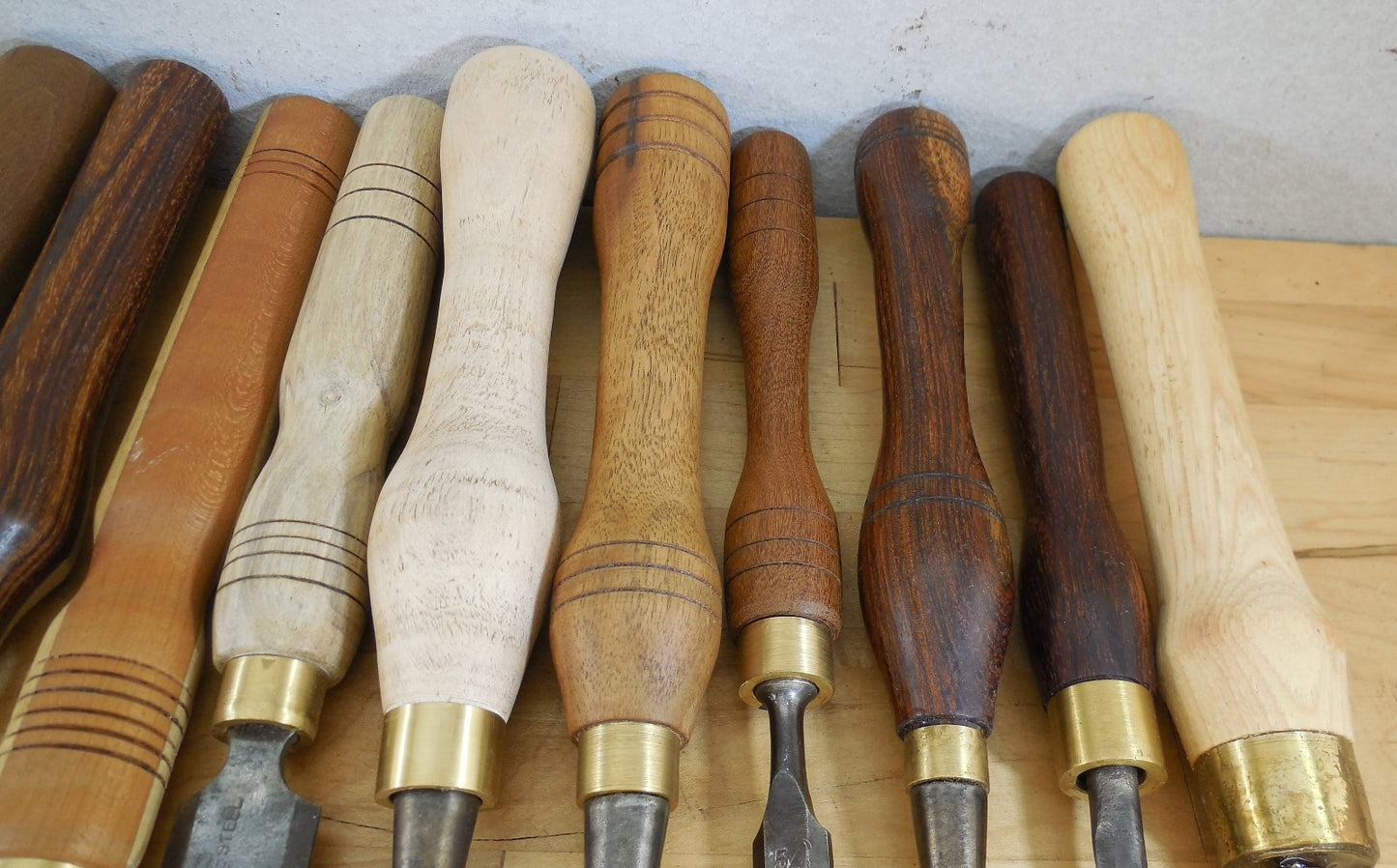 Estate 15 Vtg. Lot Tang Wood Chisels Bench With Custom Steve Wus Wood Handles