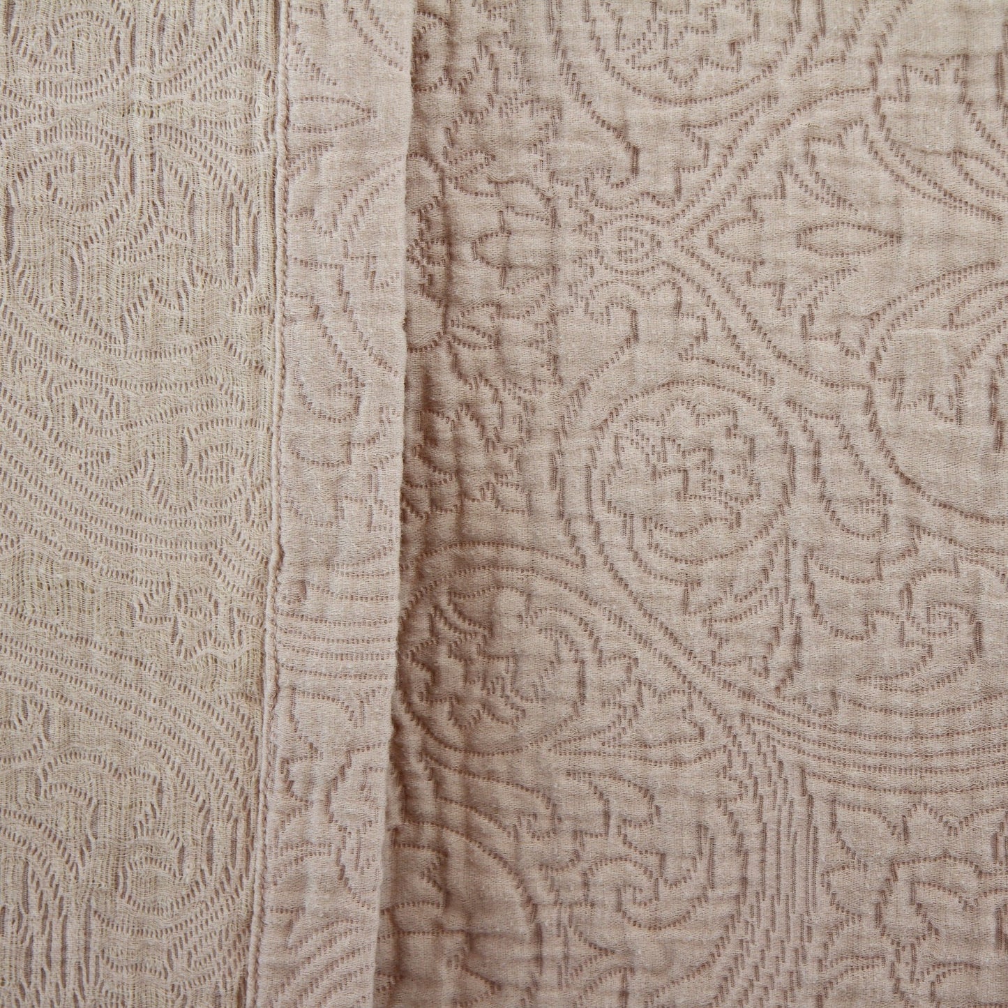 Pottery Barn Blush Pink Quilted Bedspread Pakistan  108 X 98 King