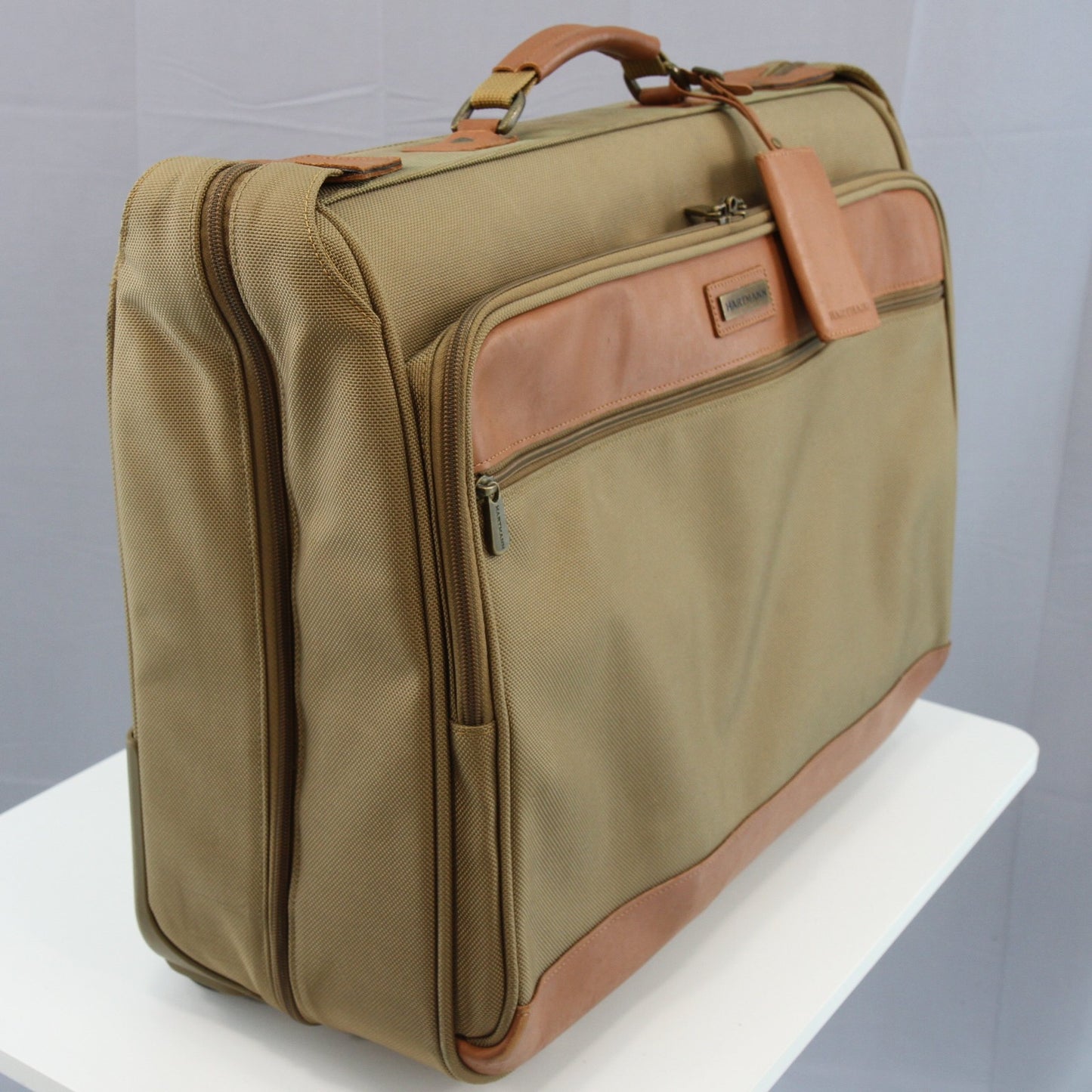 Hartmann Nylon Rolling Suitcase w/Insert 22 X 18 X 10 (50") Needs One Wheel