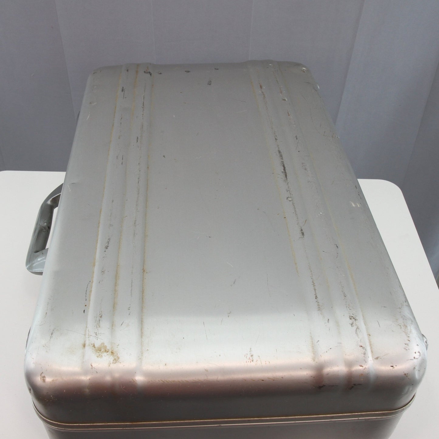Vintage Halliburton Zero Small Suitcase Exterior approx. 21 x 13 7