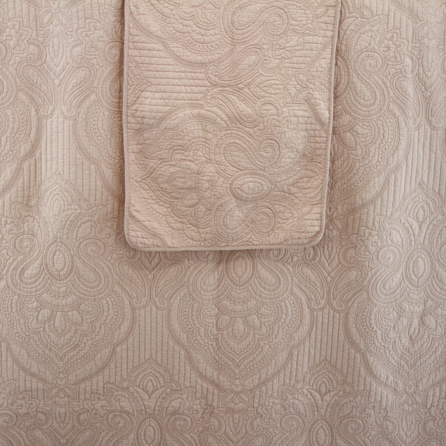 Cynthia Rowley Quilted Pink Bed Cover Bedspread 66 X 84 w/One Sham 21 X 27
