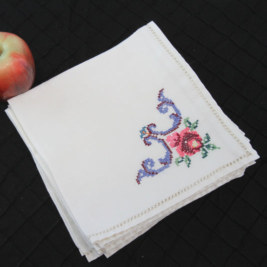 Set 9 Vintage Embroidered Linen Dinner Napkins Decorated Hem 16"