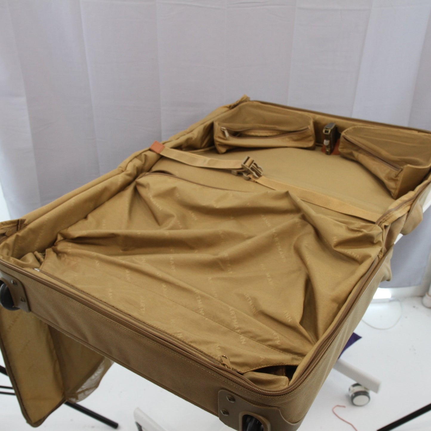 Hartmann Nylon Rolling Suitcase w/Insert 22 X 18 X 10 (50") Needs One Wheel