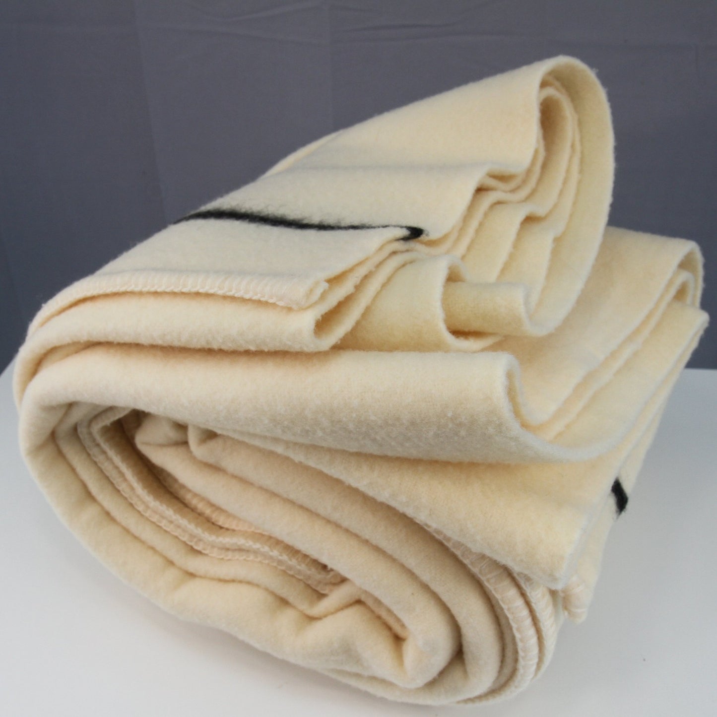 Vintage Eddie Bauer Early's Of Whitney Merino Wool Blanket England 70"W X 88"L