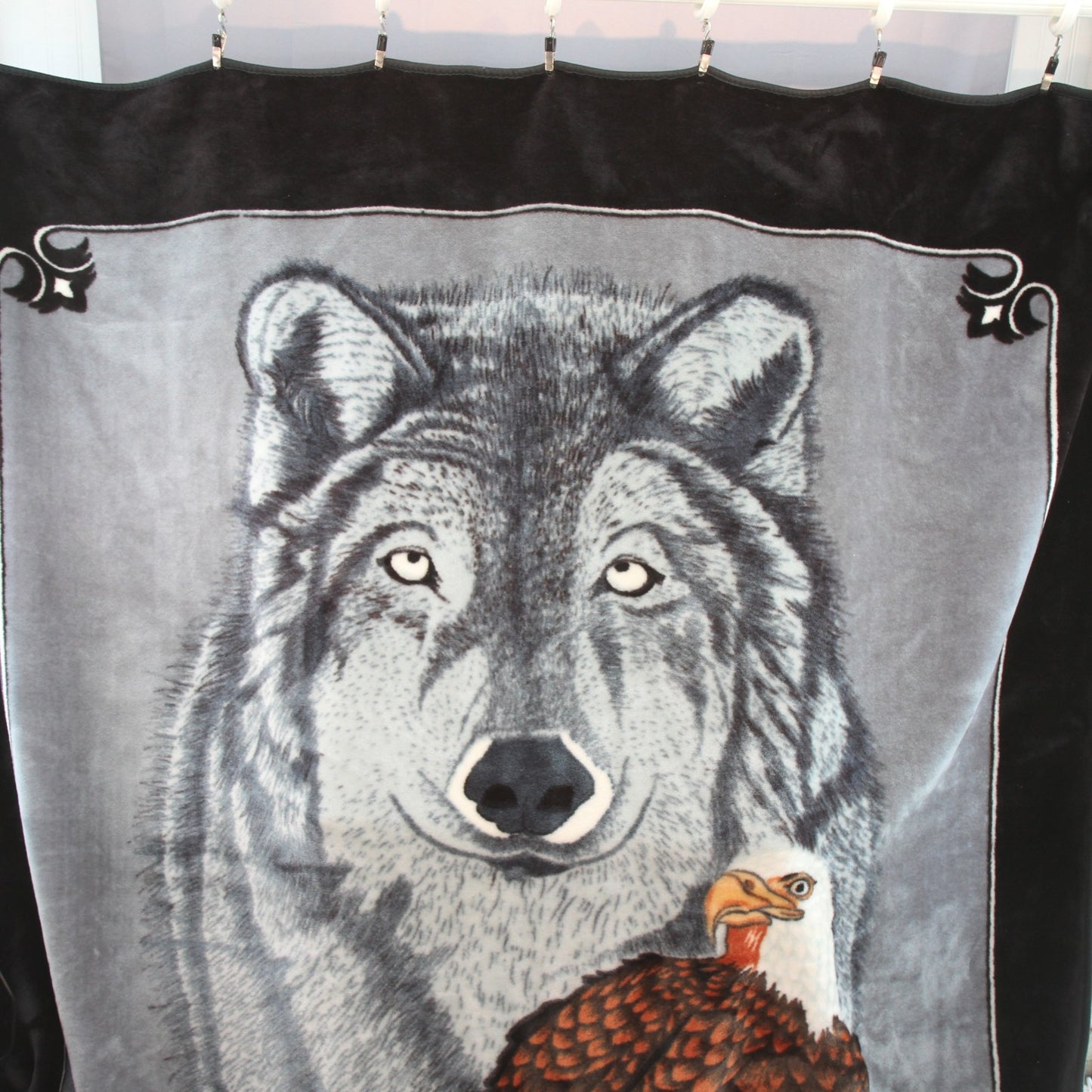 Vtg. Honey 2002 Plush Blanket Wolf & Eagle 80W X 92 1/2L