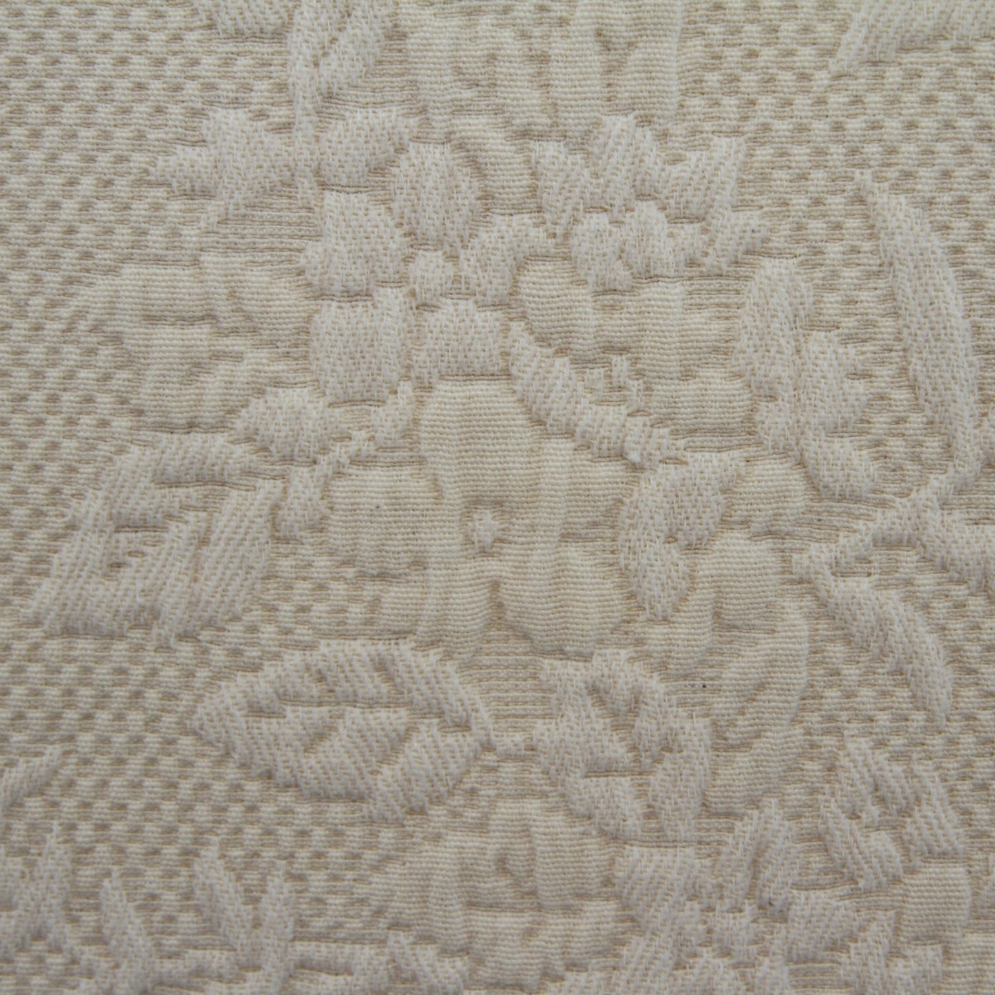 Unbranded Matelasse Cream Beige Bedspread Coverlet Scalloped Edges 92"W X 98"L