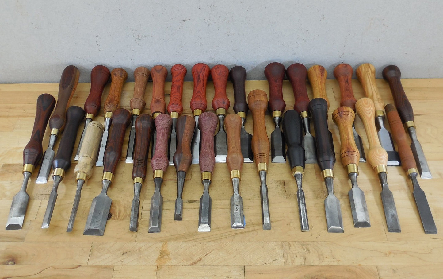 Estate 30 Vtg. Lot Tang Wood Chisels Bench With Custom Steve Wus Wood Handles