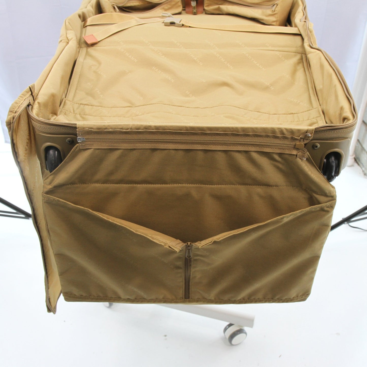 Hartmann Nylon Rolling Suitcase w/Insert 22 X 18 X 10 (50") Needs One Wheel