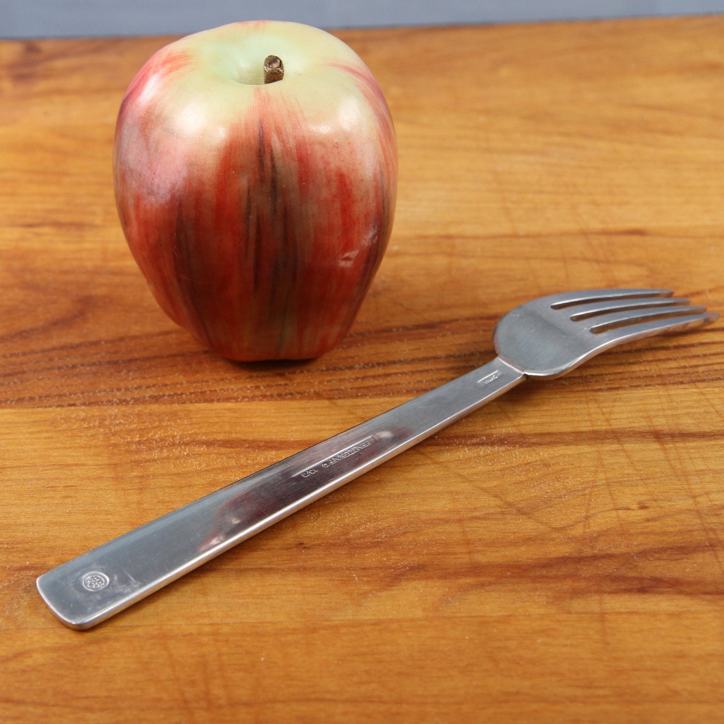 Pfaltzgraff Chalfonte Dinner Fork Glossy 8"