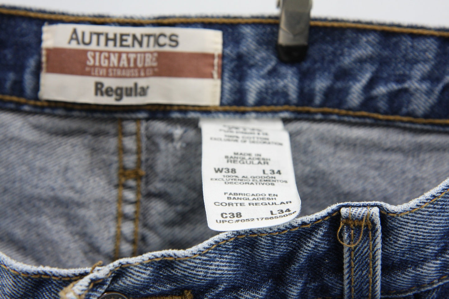 Levi Authentic Signature Mens Jeans 38 X 34 Regular Fit