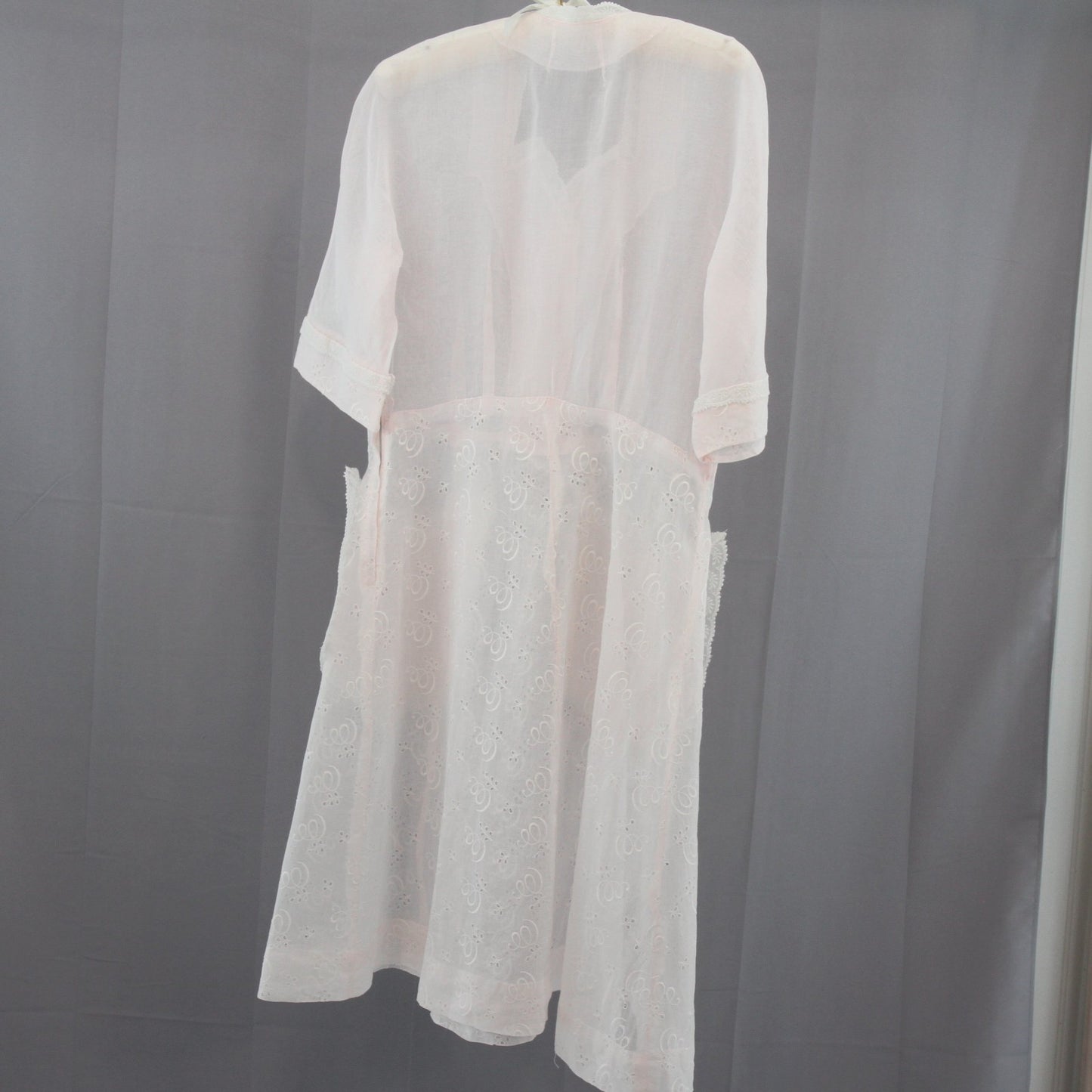 Vintage 1940s-50s Pink Organdy Embroidered Dress Lace Trim Hand Sewn Hem