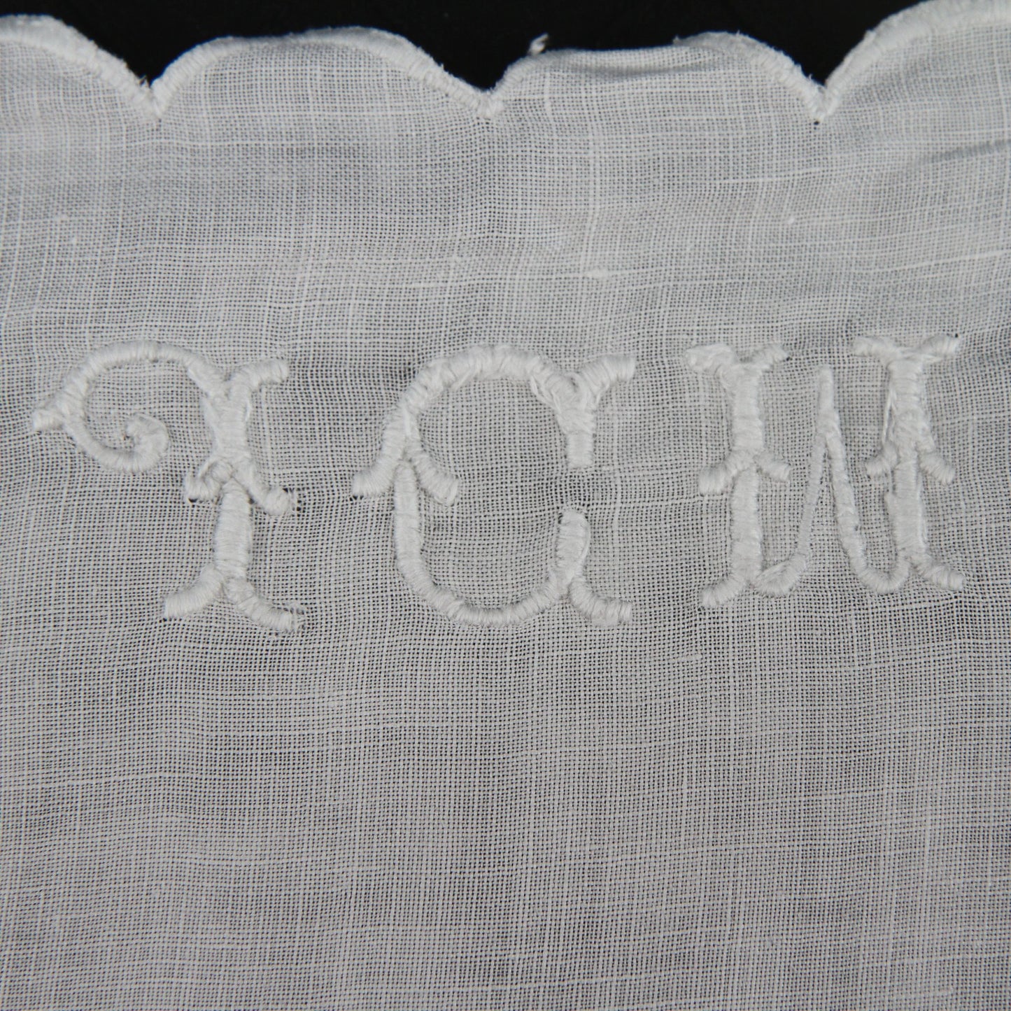Pair Vintage Linen Table Runners Satin Stitch Baskets Butterflys Embroidered 42"