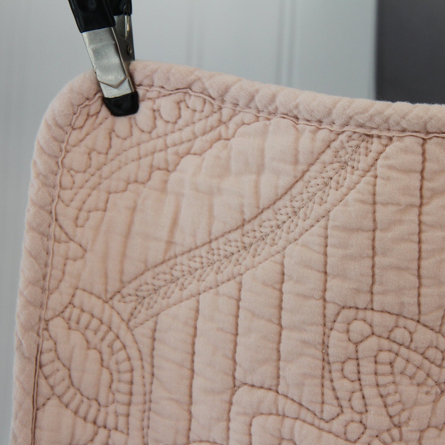 Cynthia Rowley Quilted Pink Bed Cover Bedspread 66 X 84 w/One Sham 21 X 27