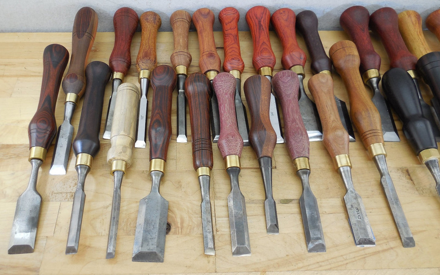 Estate 30 Vtg. Lot Tang Wood Chisels Bench With Custom Steve Wus Wood Handles