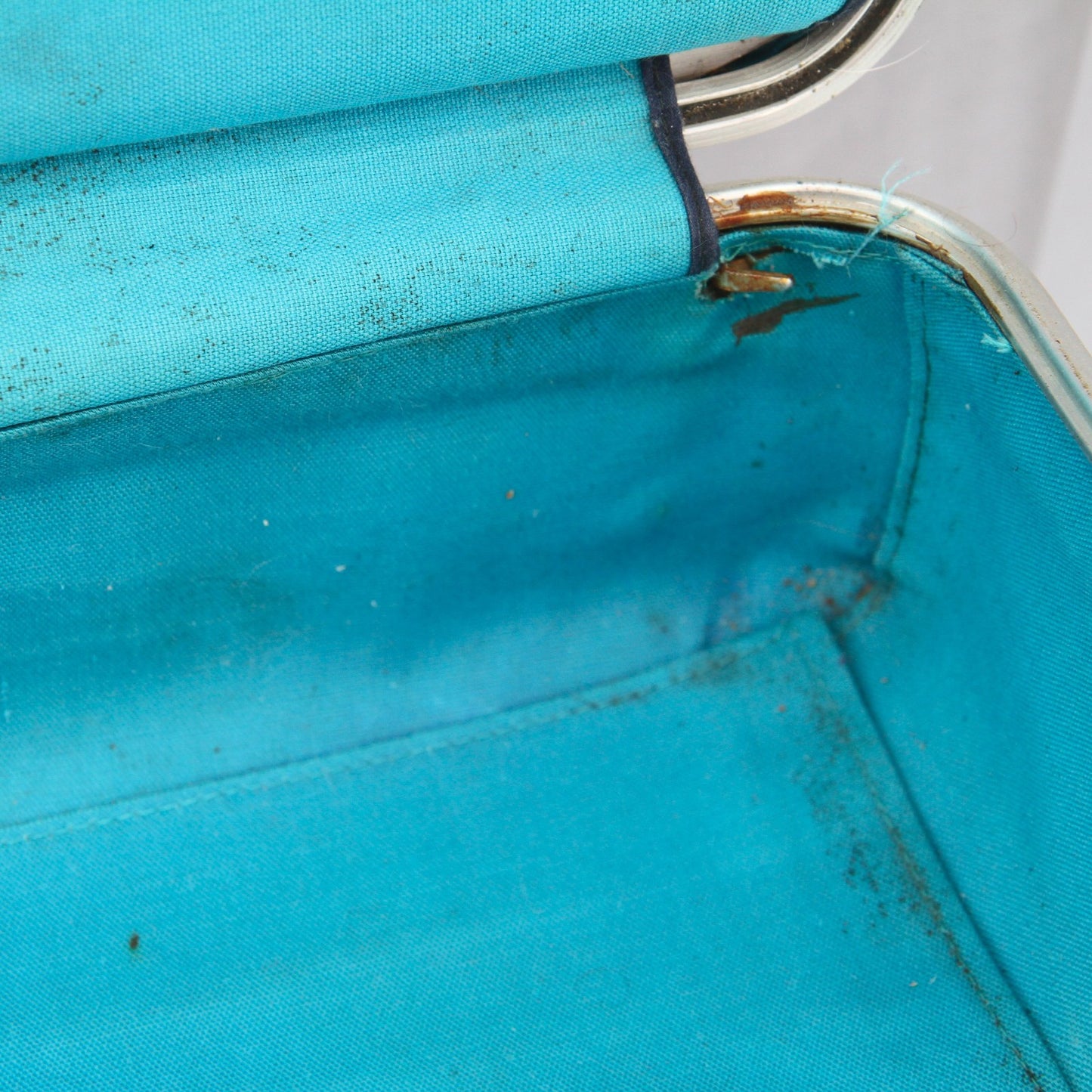 Vintage Halliburton Zero Small Suitcase Exterior approx. 21 x 13 7