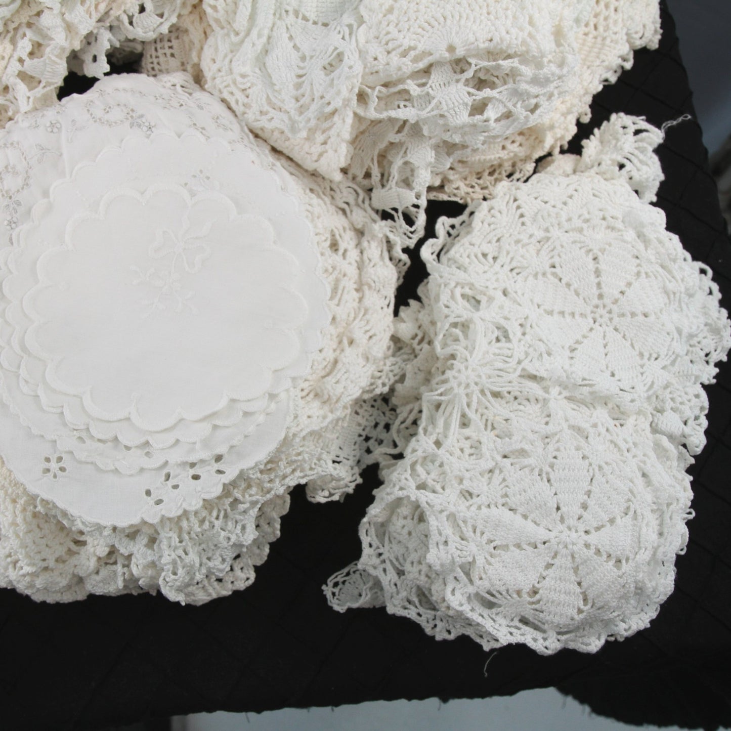 Vintage Lot 122 Pieces White Crochet Doiles & Table Pieces Fine Quality