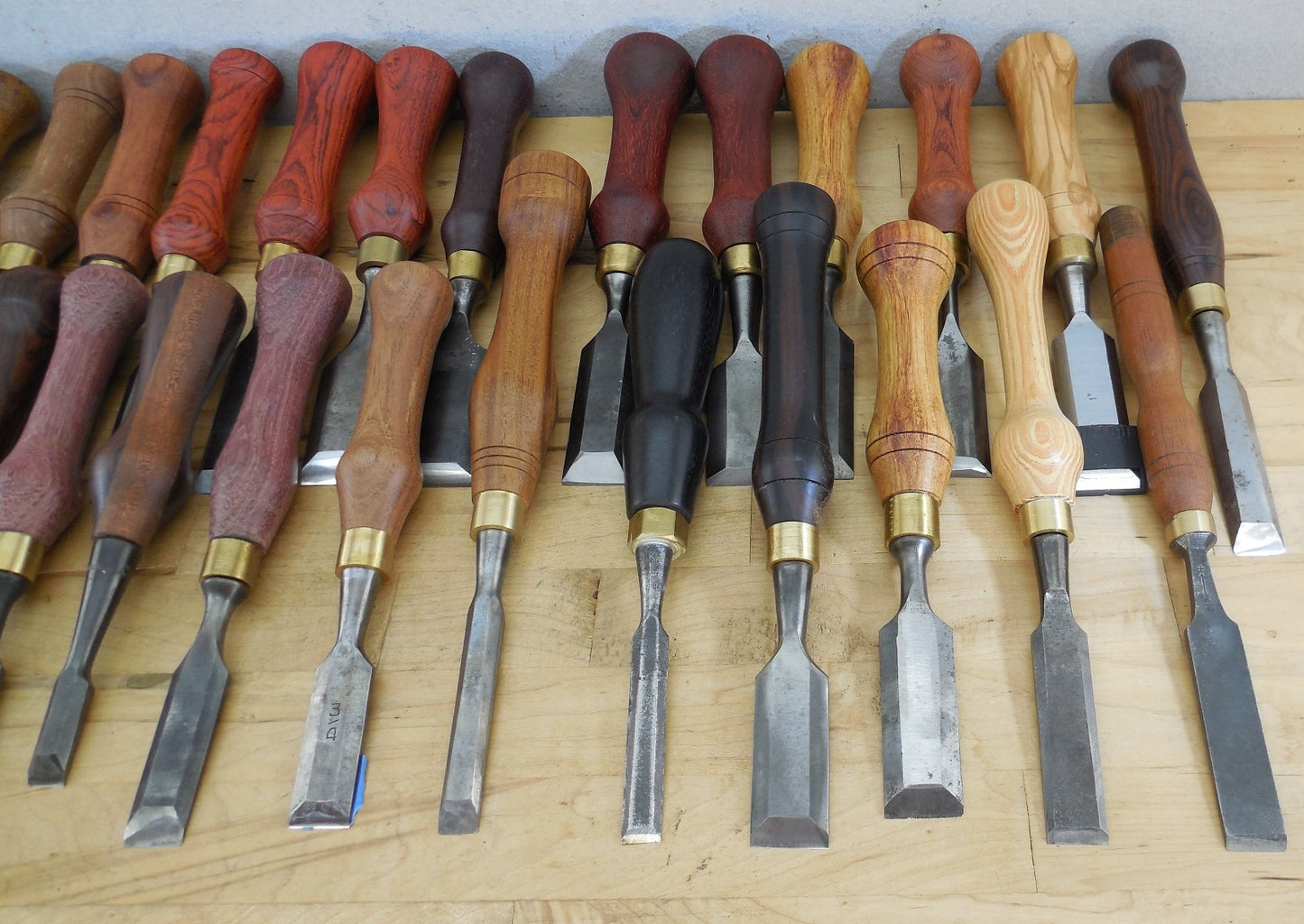 Estate 30 Vtg. Lot Tang Wood Chisels Bench With Custom Steve Wus Wood Handles