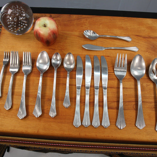 Four Place Setting Farberware Heron SS  Glossy w/Shrimp Butter Sugar Serving Set