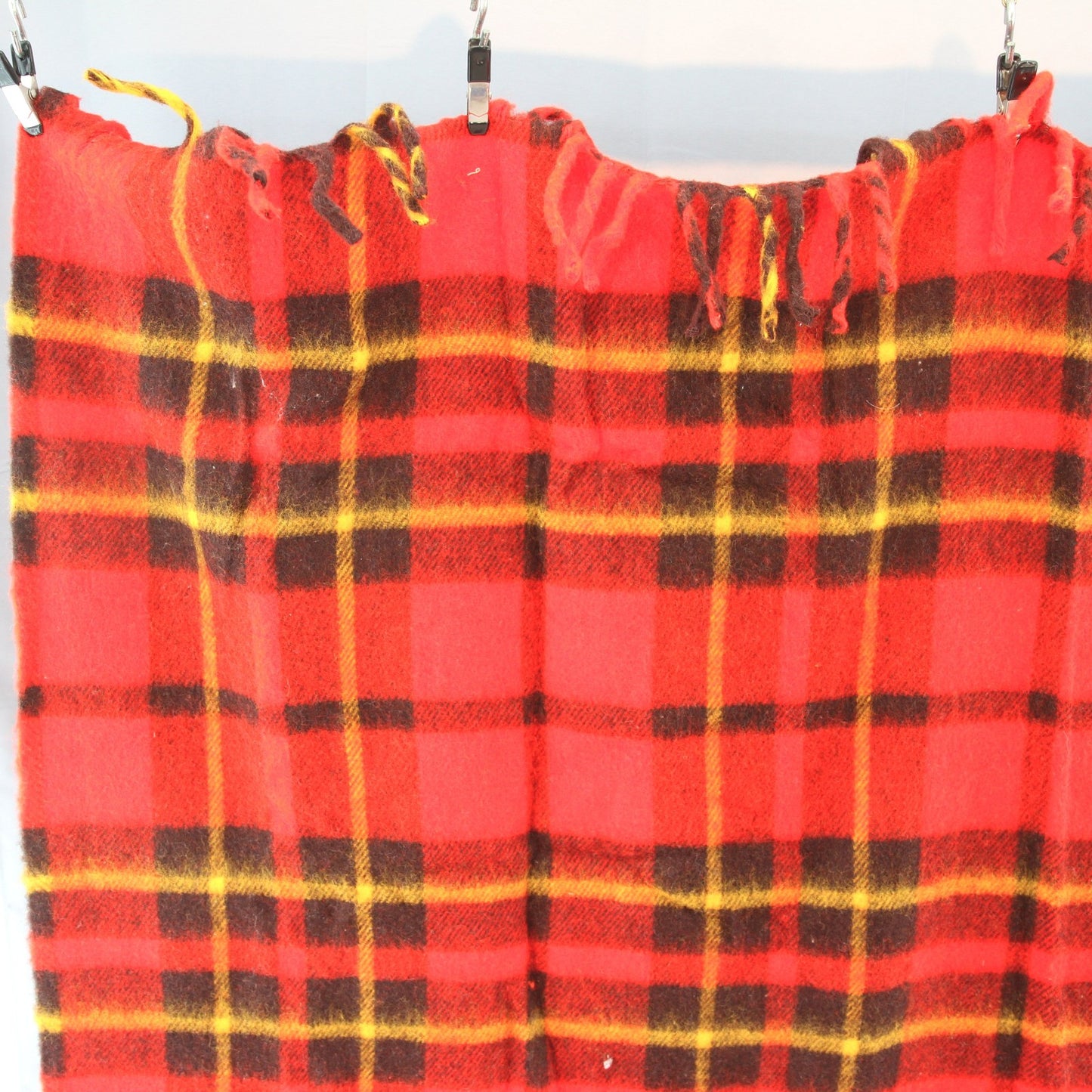 Vintage Faribo Fluff-Loomed Plaid Throw 52W X 54L