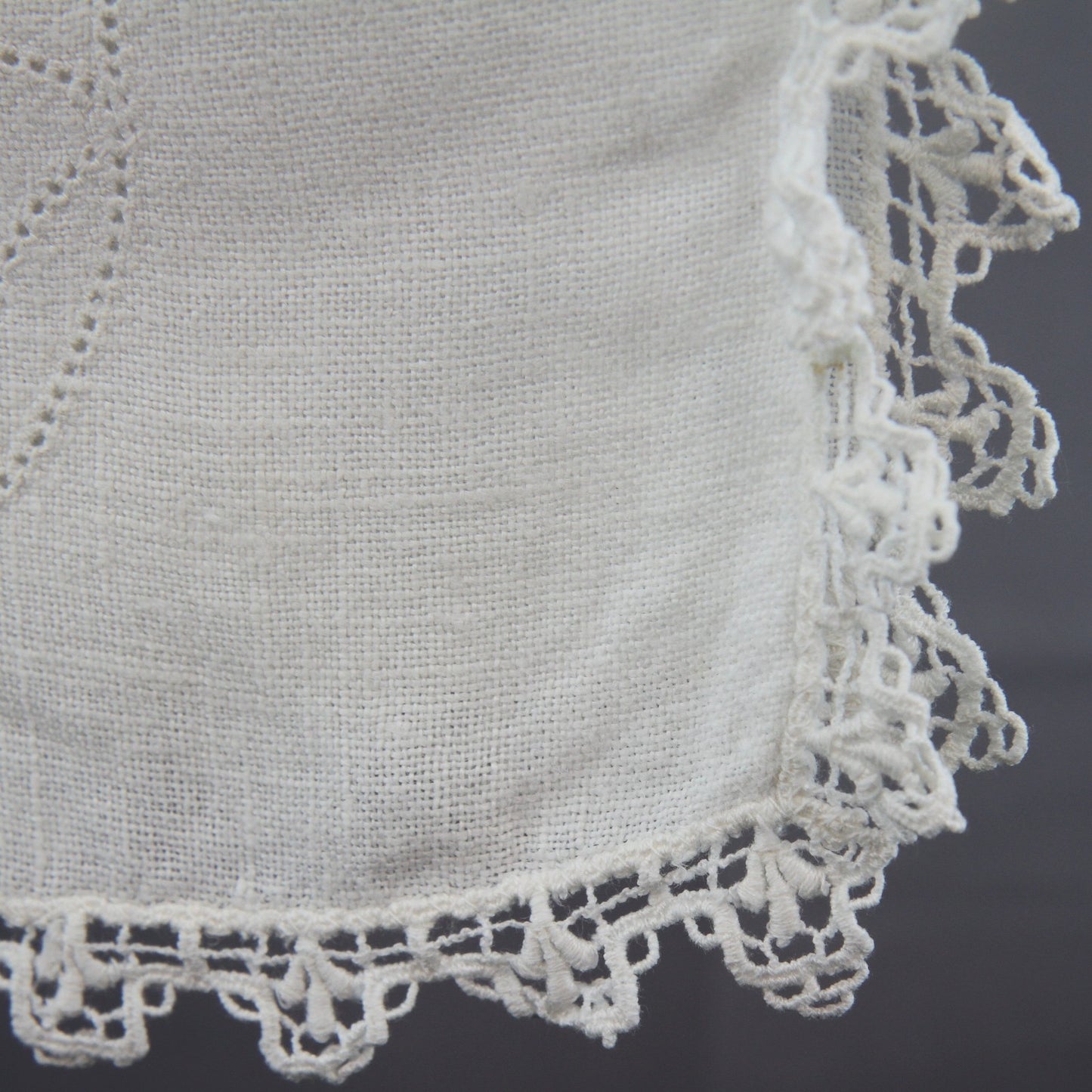 Vintage Fine Linen Table Runner Lace Inserts Drawn Work Design 30 1/2 x 14