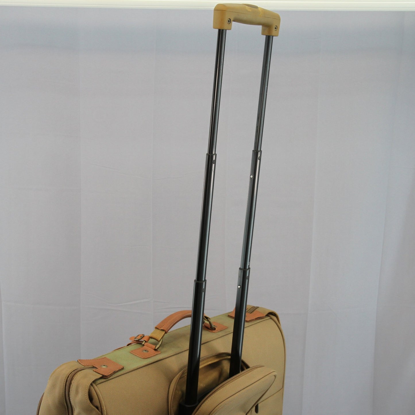 Hartmann Nylon Rolling Suitcase w/Insert 22 X 18 X 10 (50") Needs One Wheel
