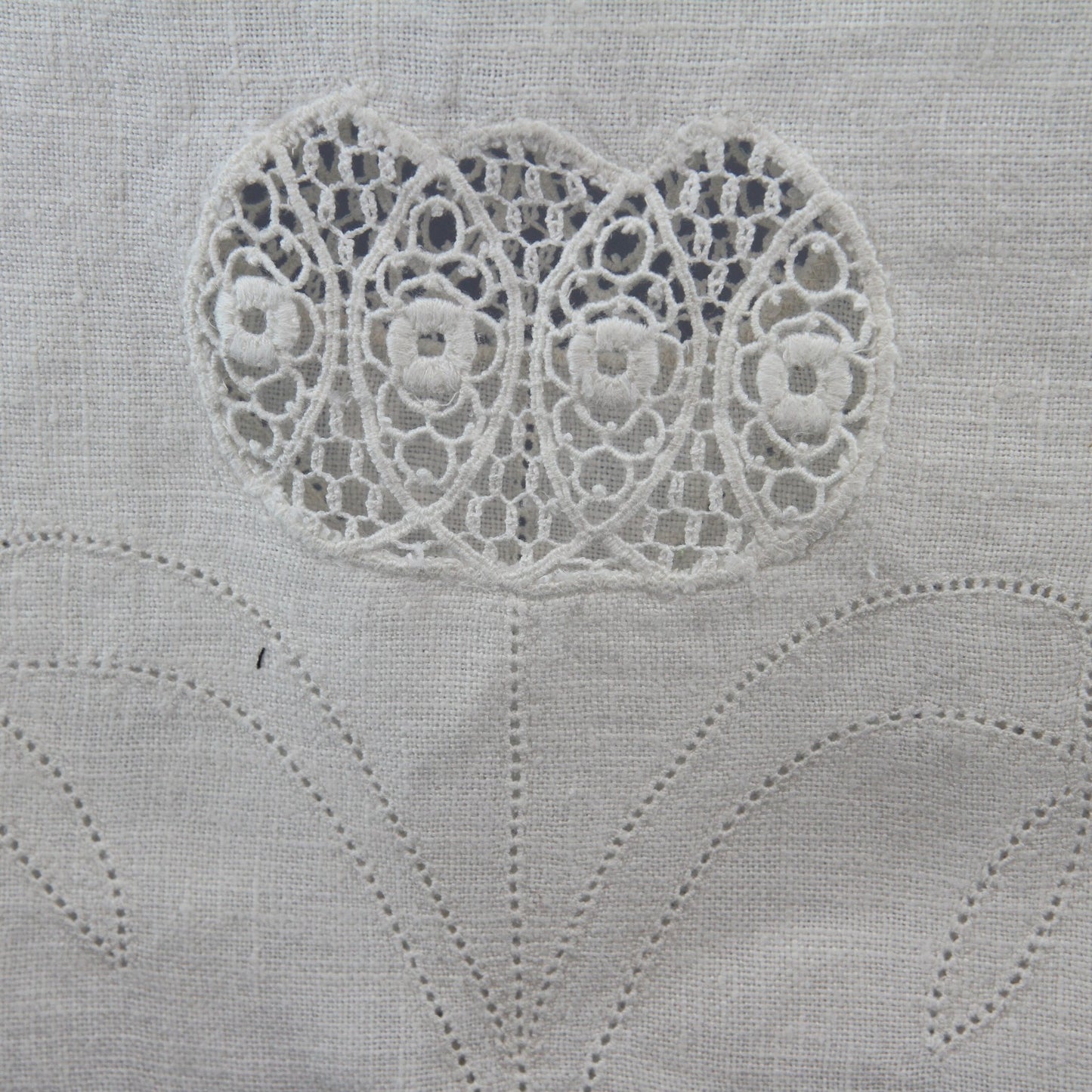 Vintage Fine Linen Table Runner Lace Inserts Drawn Work Design 30 1/2 x 14