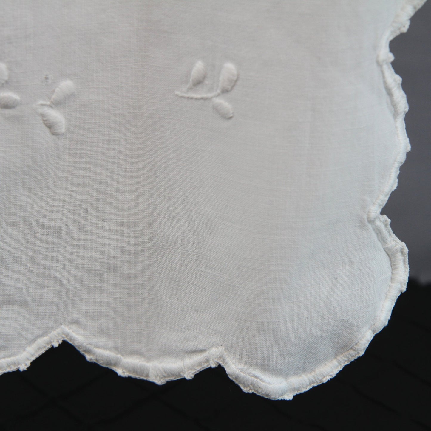 Pair Vintage Linen Table Runners Satin Stitch Baskets Butterflys Embroidered 42"