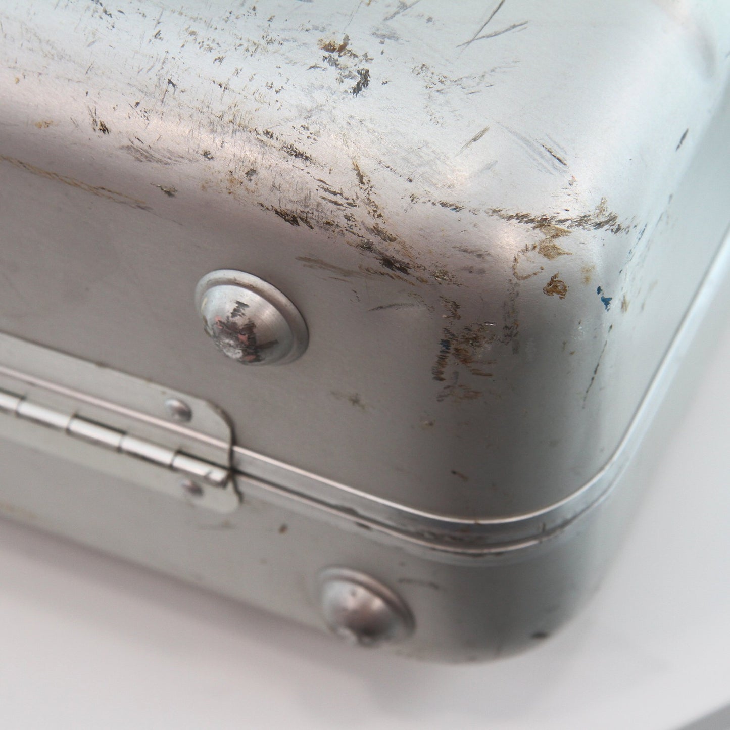Vintage Zero Halliburton Aluminum Suitcase CLEAN Accessories 24" x 18" x 8"