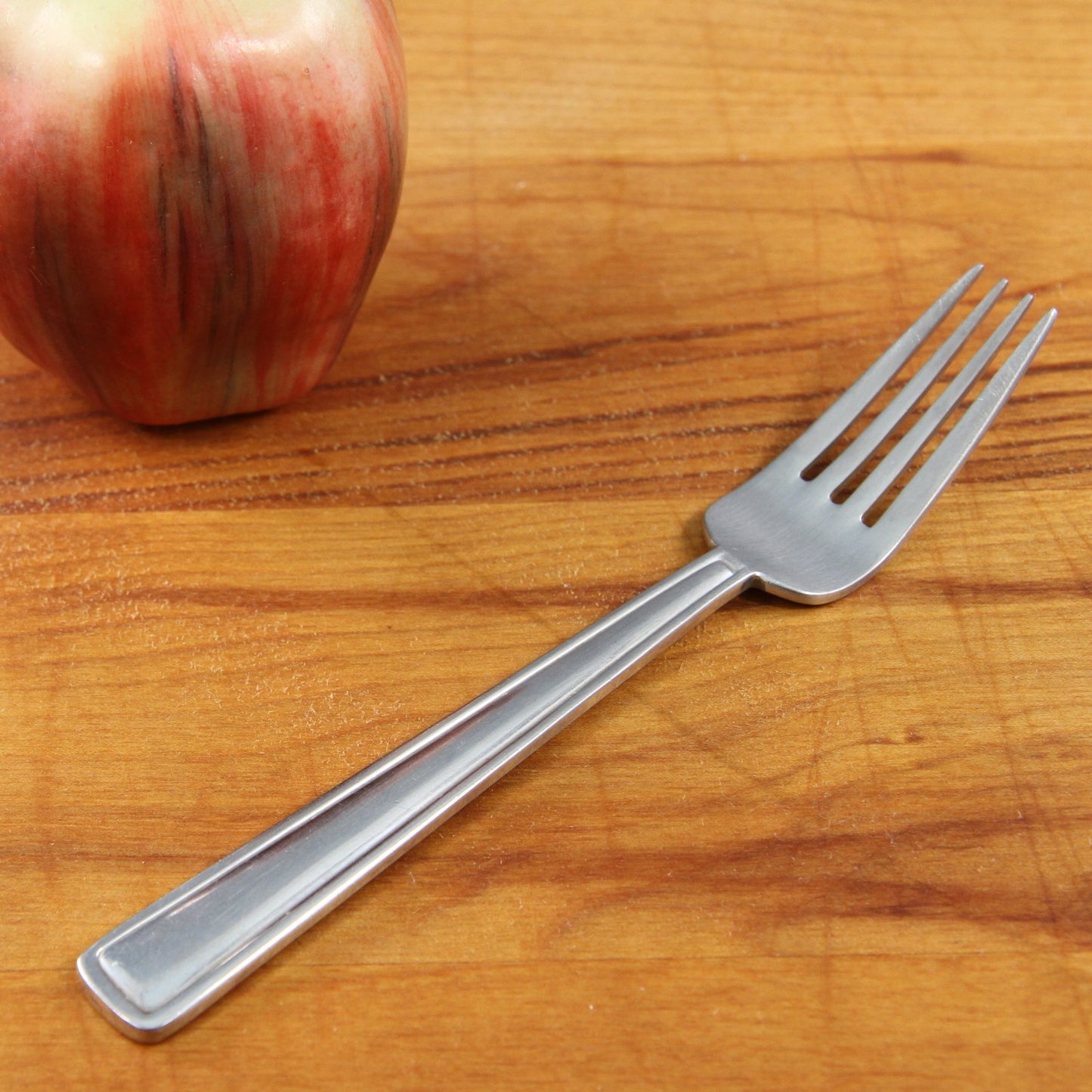 Pfaltzgraff Chalfonte Stainless Steel Salad Fork Glossy 6 7/8"