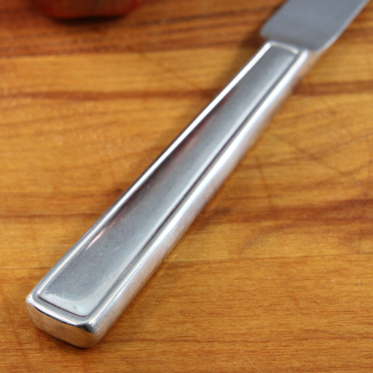 Pfaltzgraff Chalfonte Dinner Knife Glossy 9 1/4"