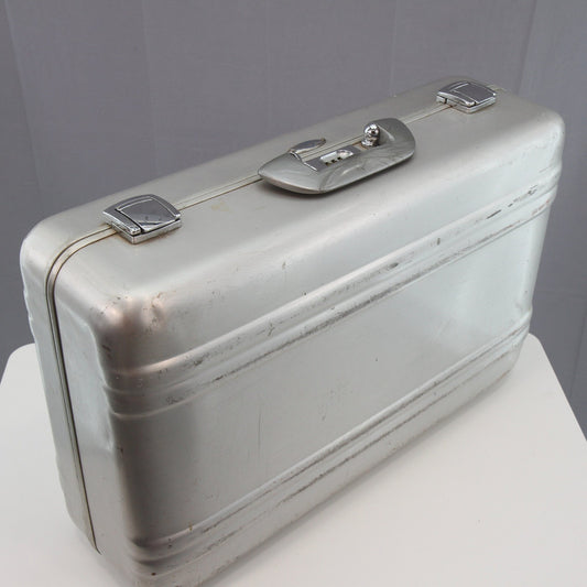 Vintage Halliburton Zero Small Suitcase Exterior approx. 21 x 13 7