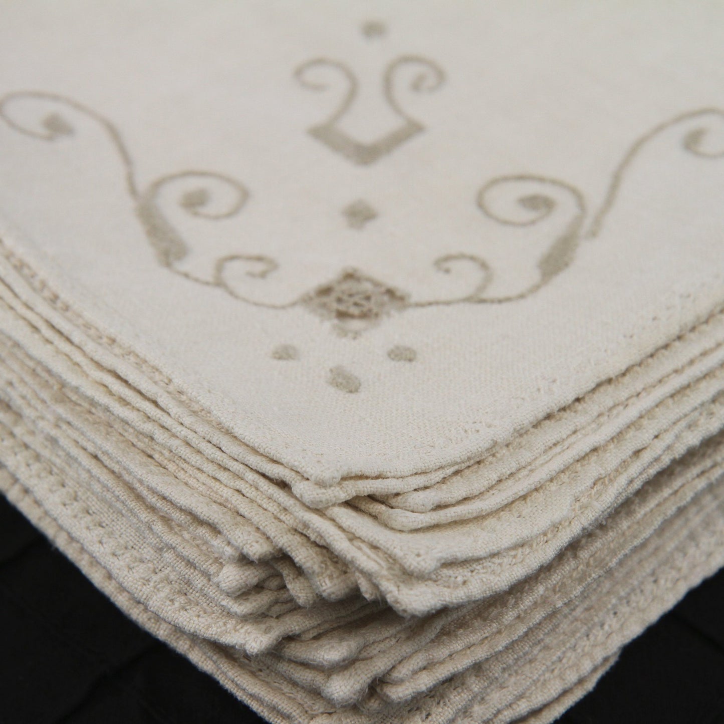Eleven 11 Fine Linen Dinner Napkins Ecru Design Bone Neutral 16"