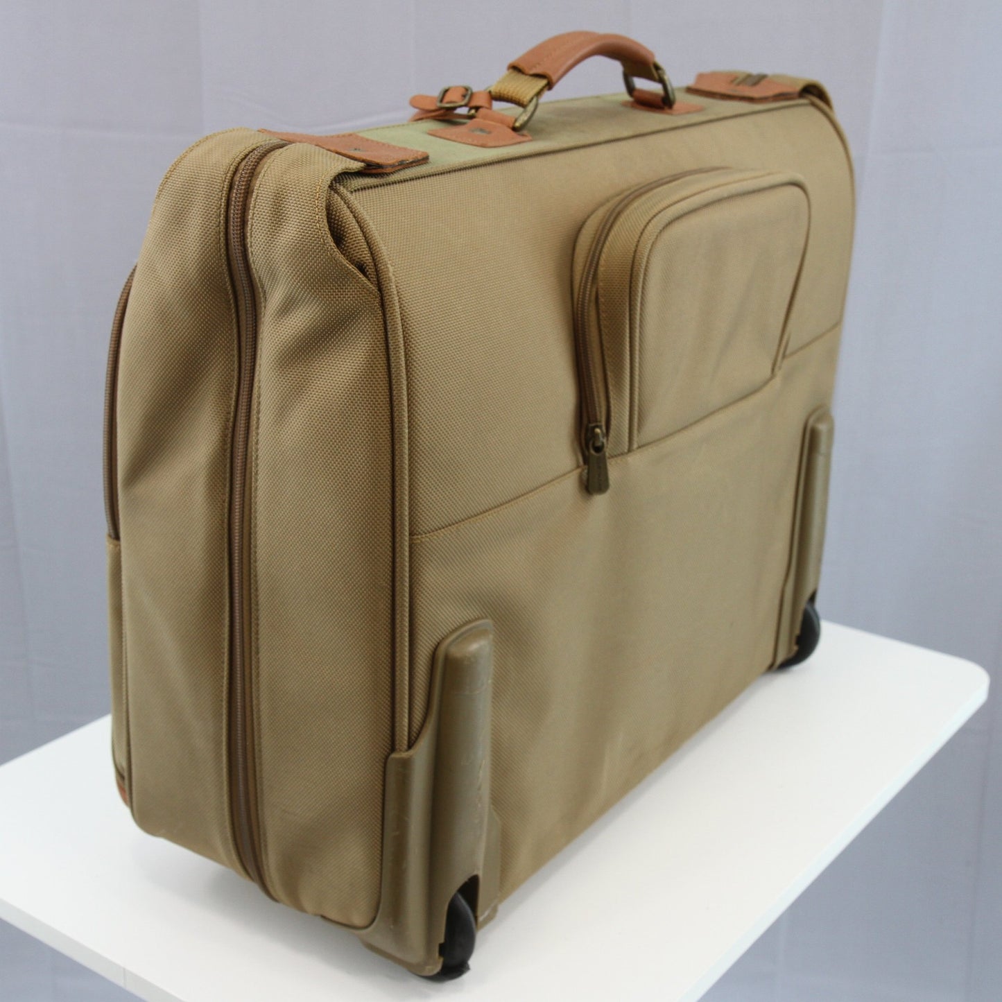 Hartmann Nylon Rolling Suitcase w/Insert 22 X 18 X 10 (50") Needs One Wheel
