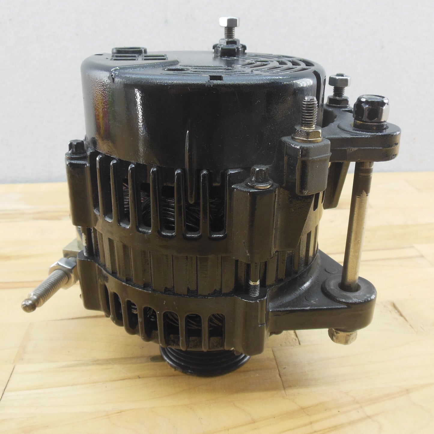 Mercury Marine 863007 J1171 Alternator 12V 70A NOS