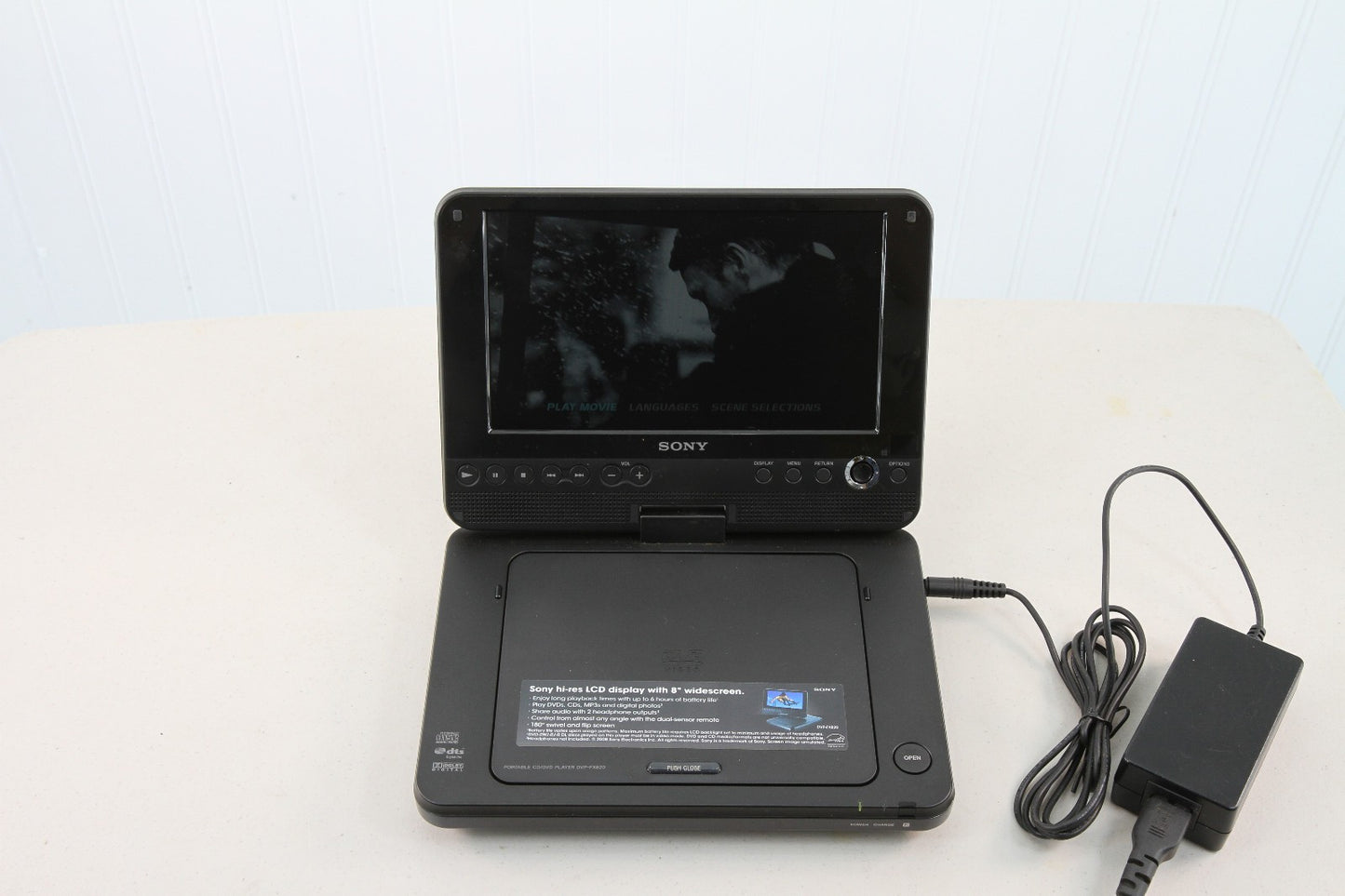 Vintage Sony Portable CD DVD Player DVP-FX820 Battery & Charger