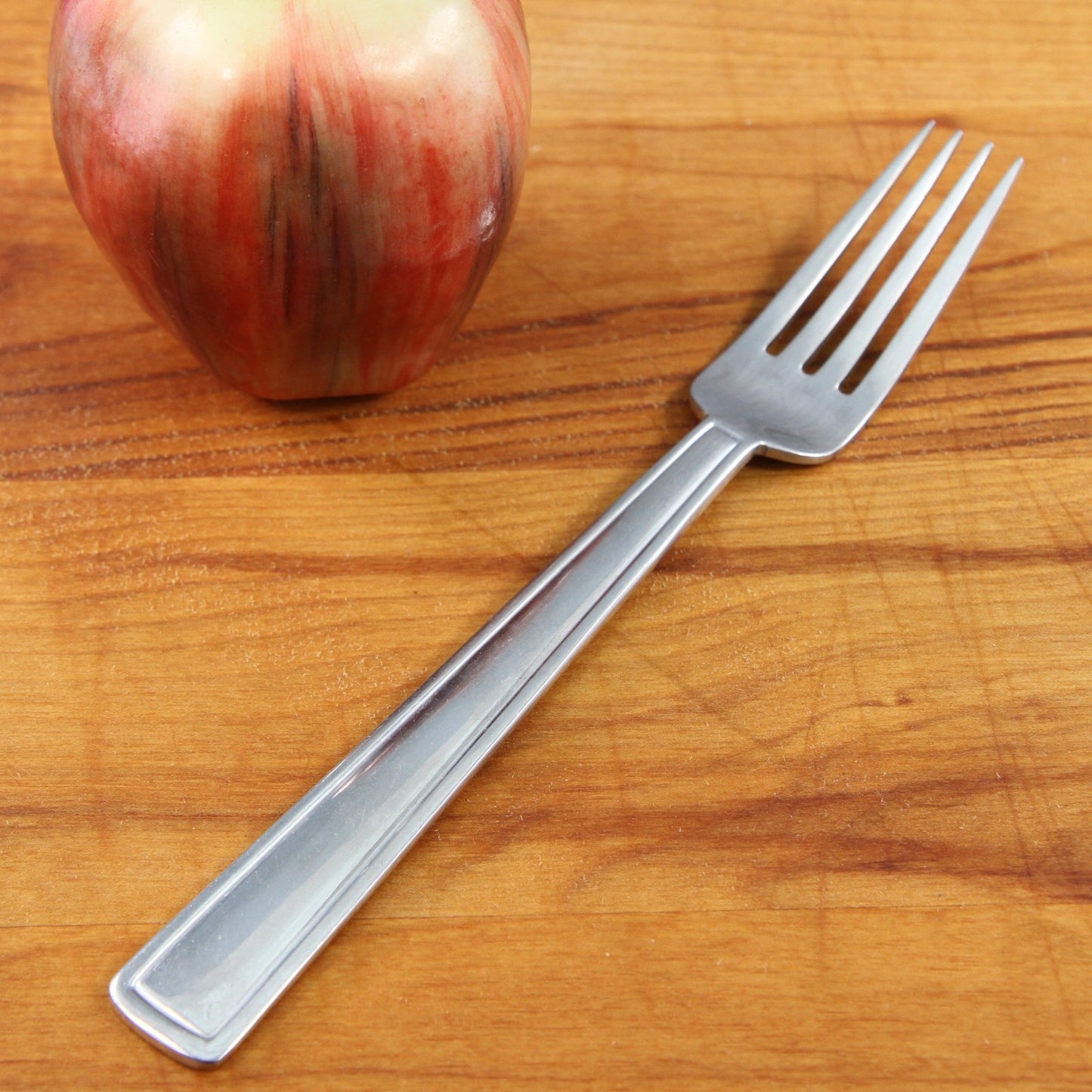 Pfaltzgraff Chalfonte Dinner Fork Glossy 8"