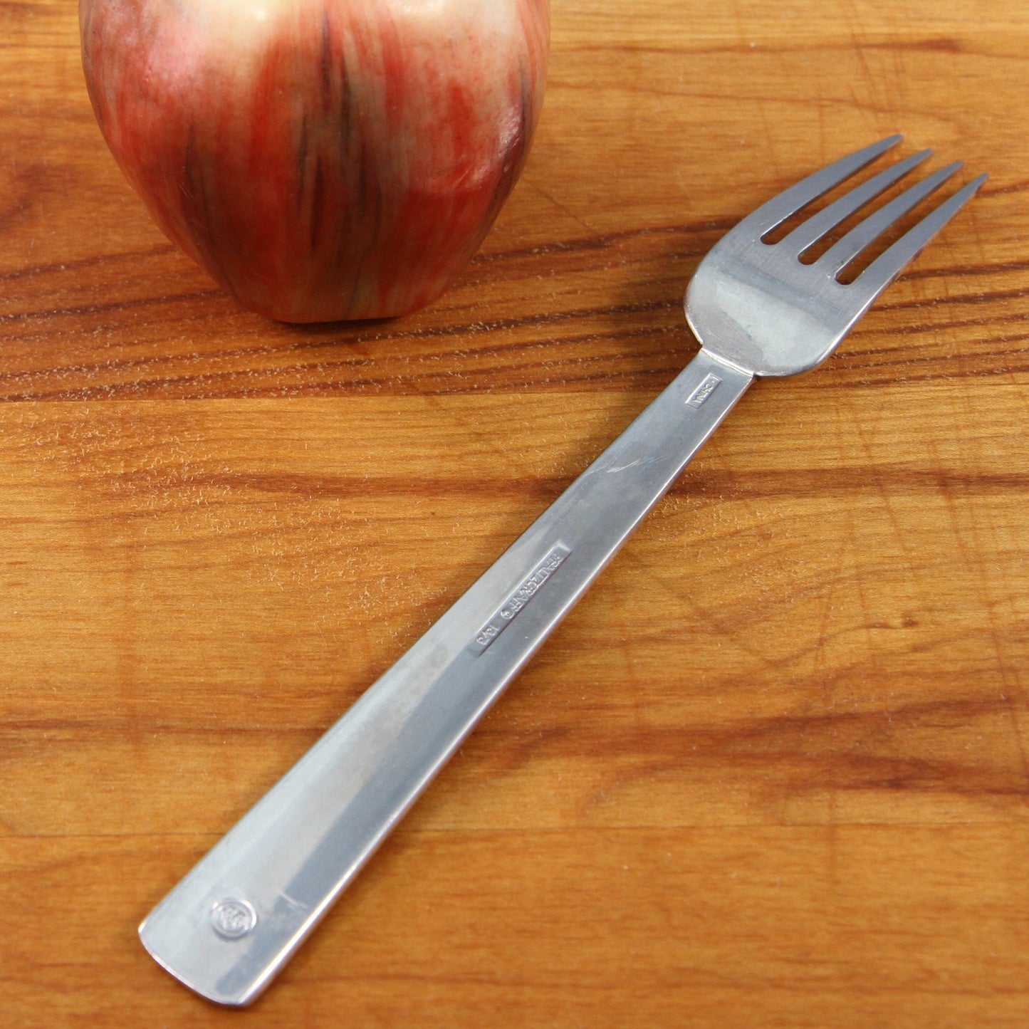 Pfaltzgraff Chalfonte Dinner Fork Glossy 8"
