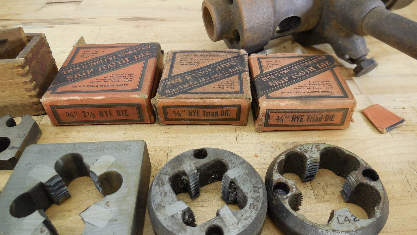 Estate Misc. Lot Pipe Threading Tool Dies Rigid Nye Armstrong 1/2" 3/8"