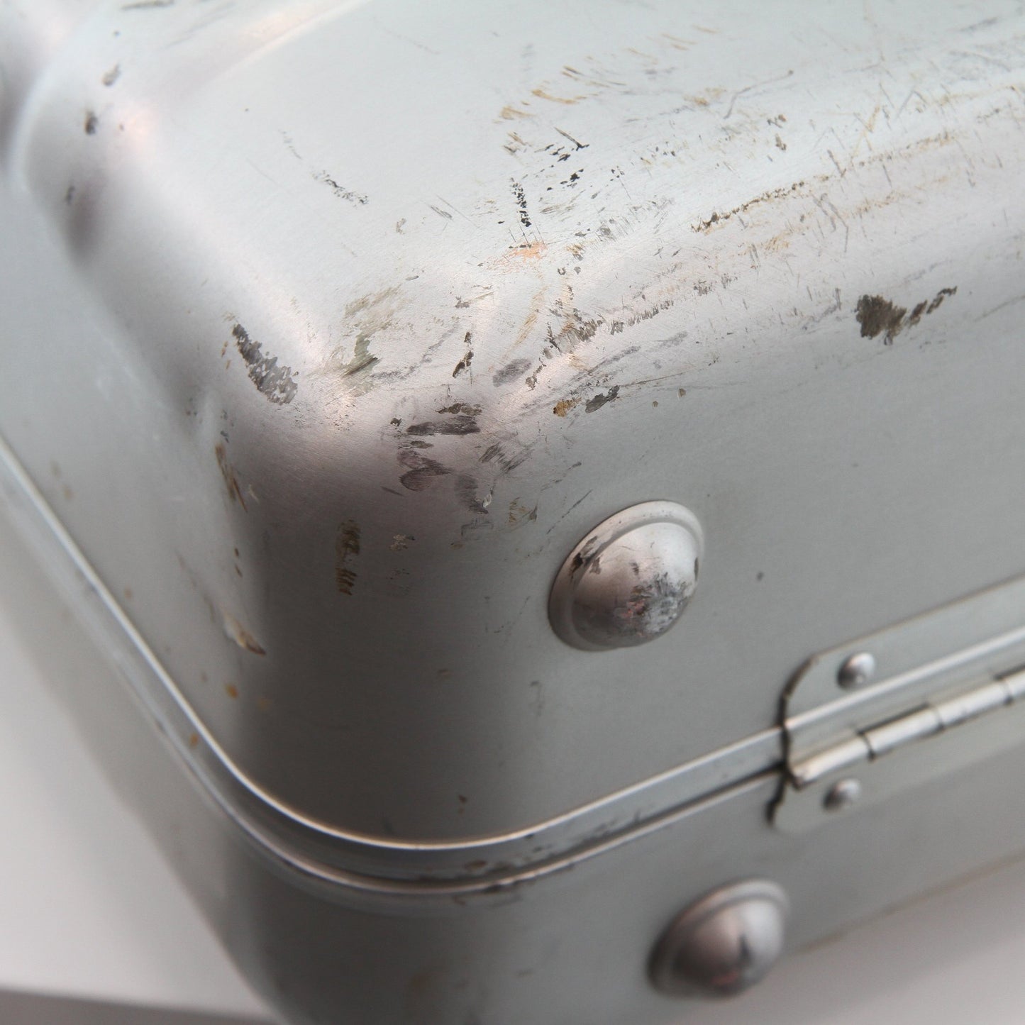 Vintage Zero Halliburton Aluminum Suitcase CLEAN Accessories 24" x 18" x 8"