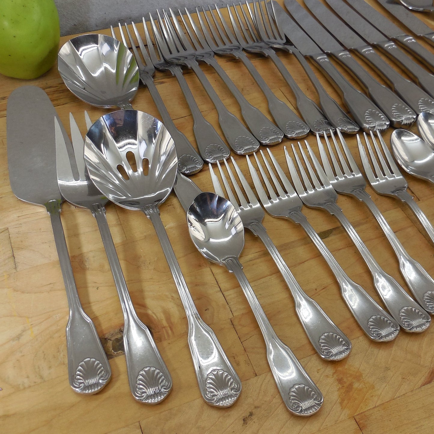 Towle Supreme Cutlery English Shell Stainless Flatware 38 Lot Partial Set fork