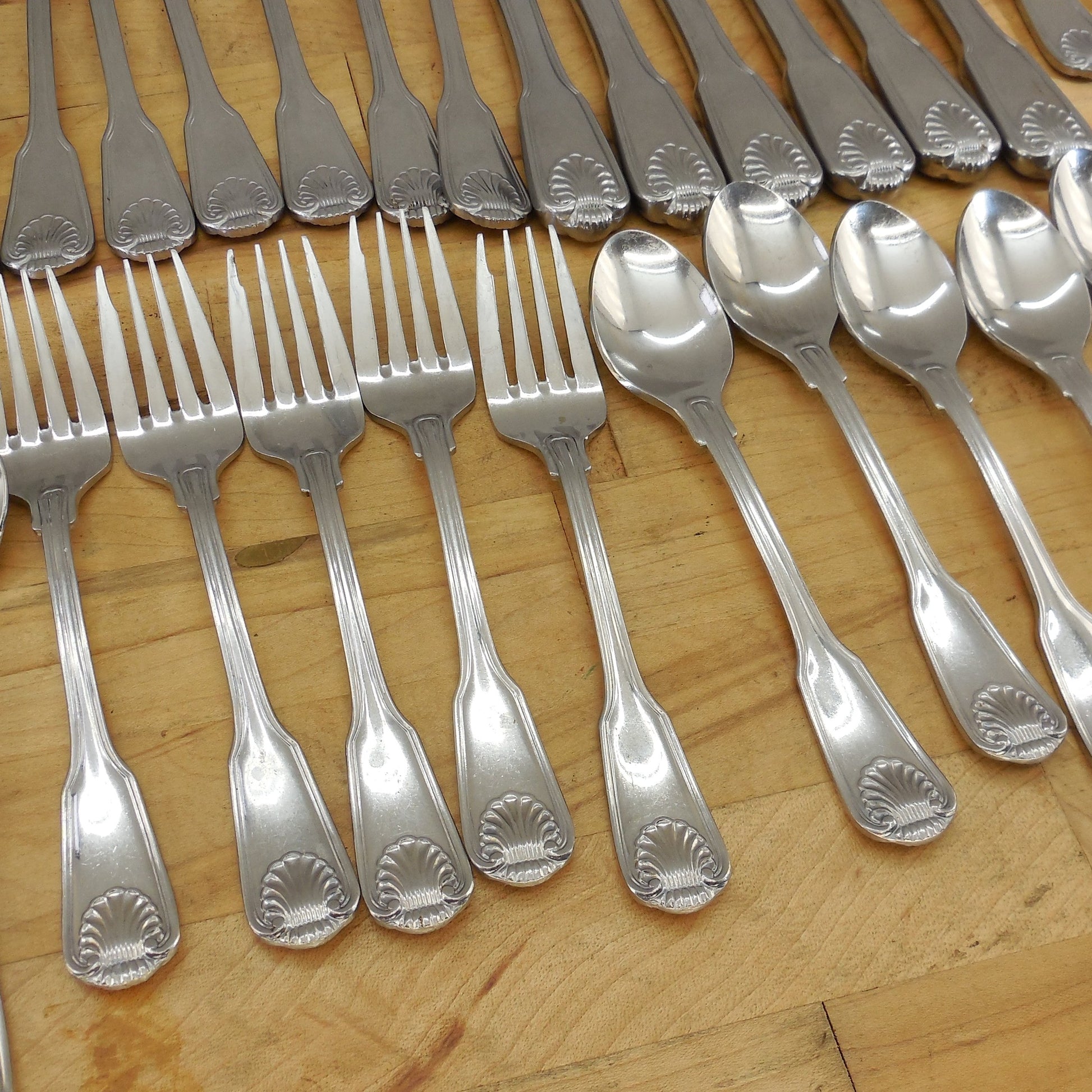 Towle Supreme Cutlery English Shell Stainless Flatware 38 Lot Partial Set teaspoon