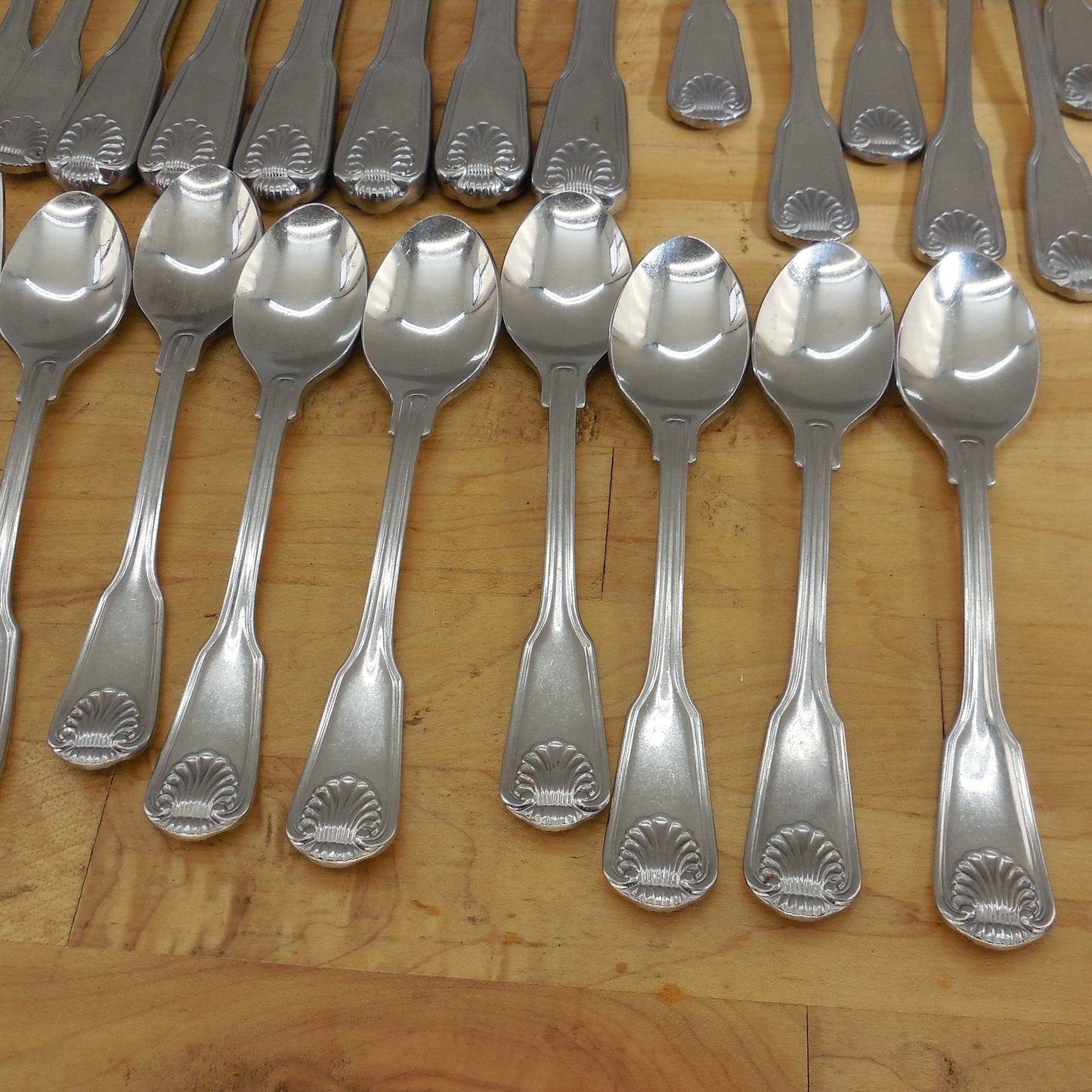 Towle Supreme Cutlery English Shell Stainless Flatware 38 Lot Partial Set used